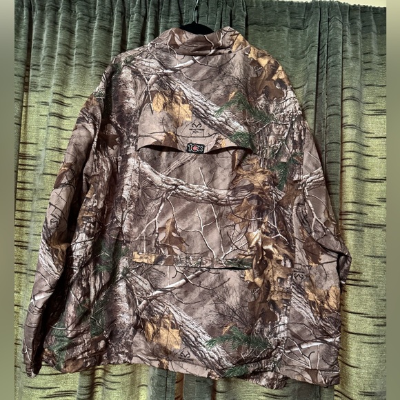 Men’s Realtree 10X Jacket (4XL) - Picture 10 of 12